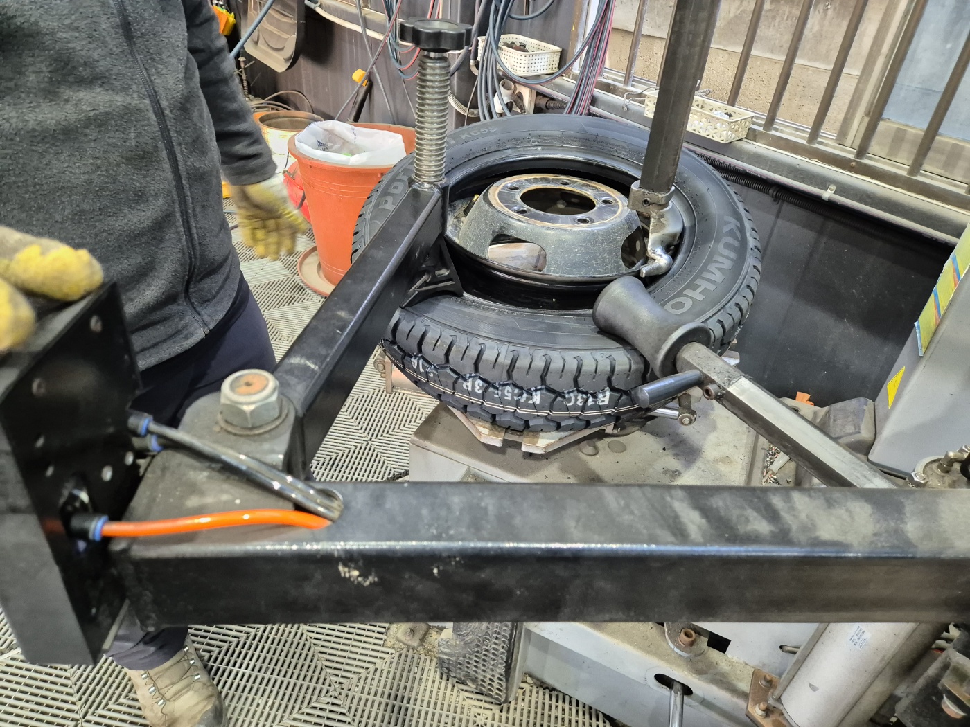 /user/k/kingkongtire/editor/2404/005cfbdcc5d38a65d7dc0f406ce26189_1711929863_4821.jpg 이미지크게보기