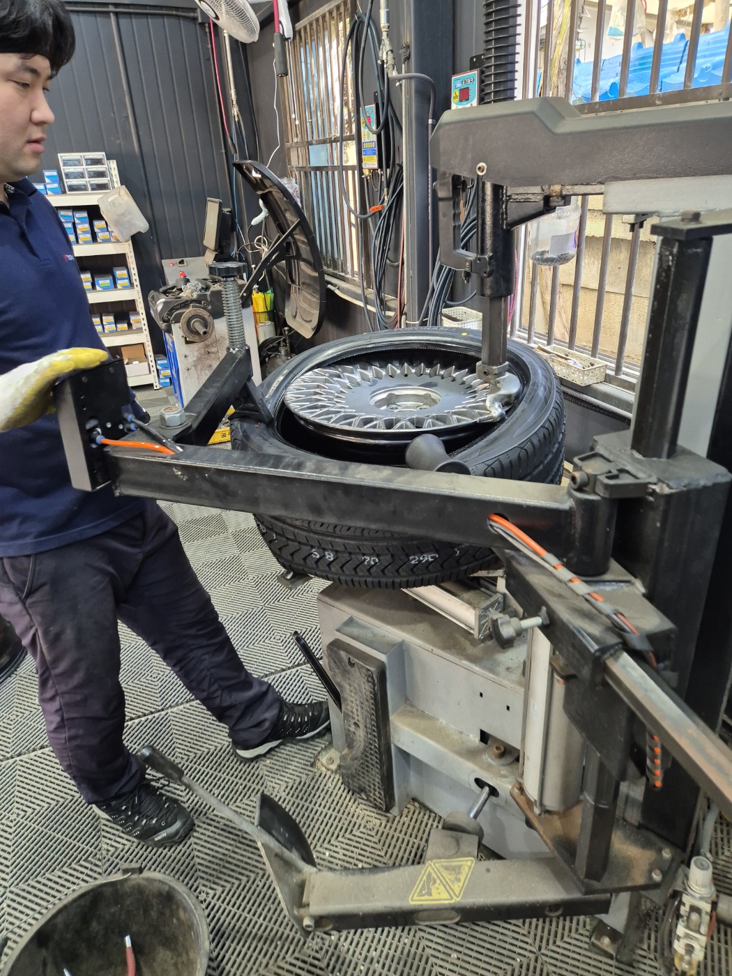 /user/k/kingkongtire/editor/2404/38ece6522fe7287464dc30dd24b382ab_1712885250_7059.jpg 이미지크게보기