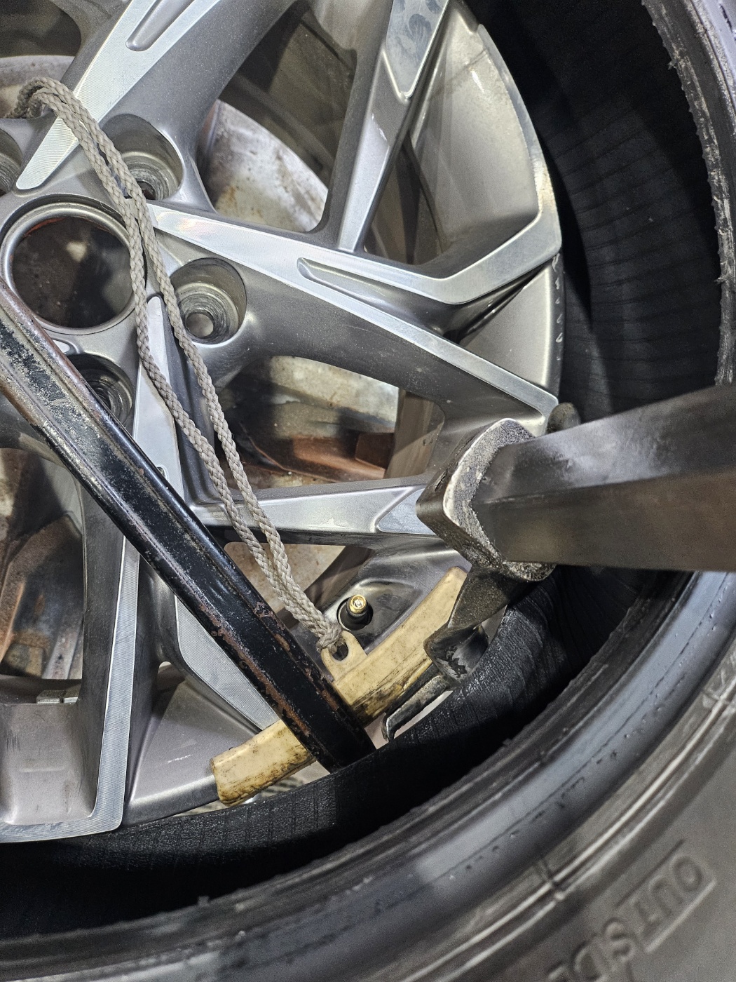 /user/k/kingkongtire/editor/2404/3a4744cf333cd5585438b736fe0d3ce7_1712025047_1602.jpg 이미지크게보기