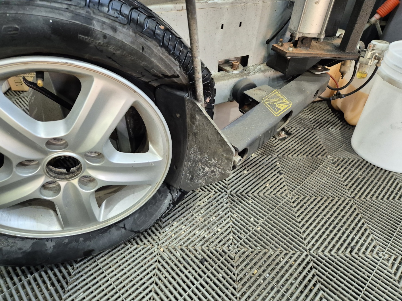 /user/k/kingkongtire/editor/2404/be65e4827f01d0eda63f2c571403c42c_1713919009_7339.jpg 이미지크게보기