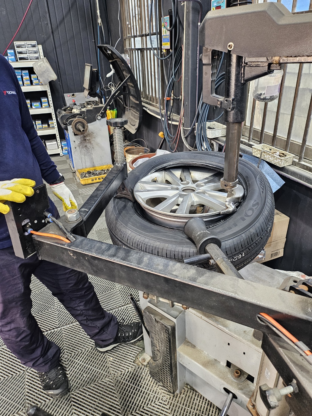 /user/k/kingkongtire/editor/2404/fb95b27cad170d9cd3a91dd7af5bd81e_1712552819_4021.jpg 이미지크게보기