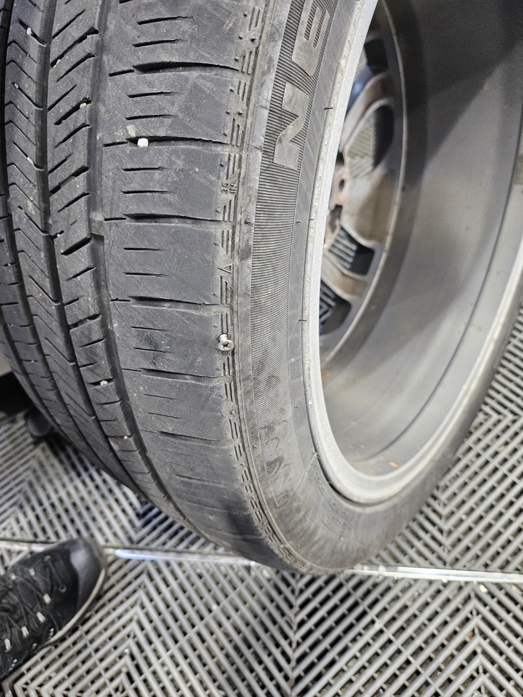 /user/k/kingkongtire/editor/2405/358b086e5b2a40ea747499d8beb34099_1716445895_0206.jpg 이미지크게보기