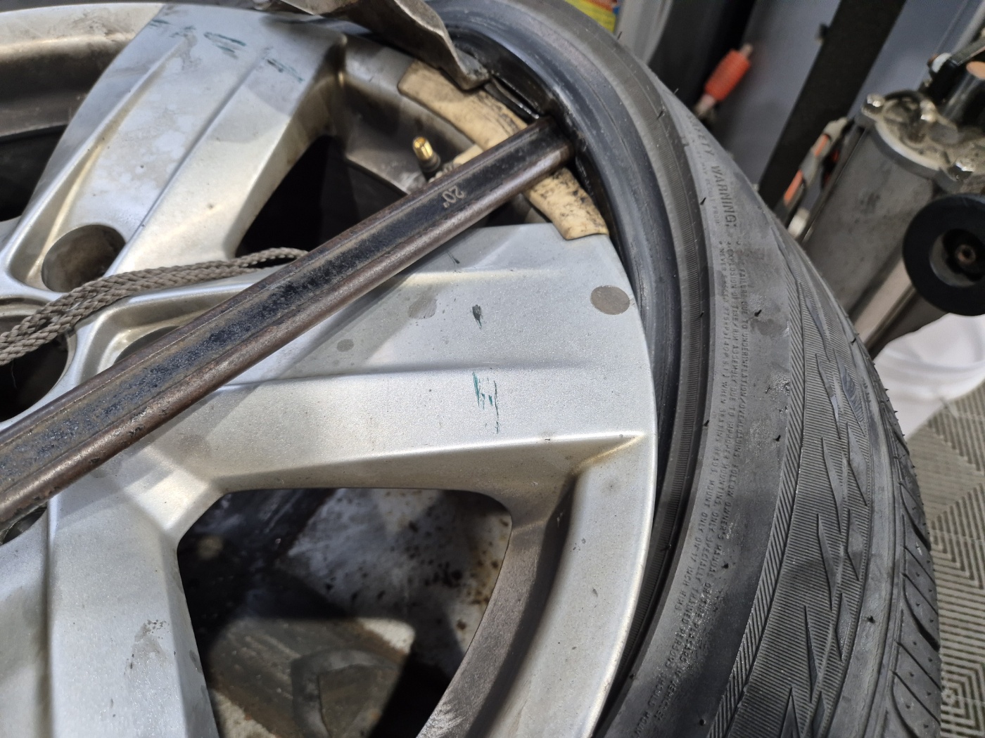 /user/k/kingkongtire/editor/2405/642468b5d4eddb7ae3ffbacf653fd1c2_1714963000_1418.jpg 이미지크게보기