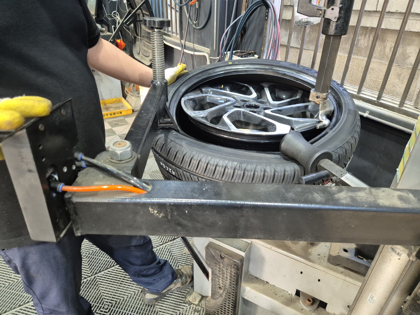 /user/k/kingkongtire/editor/2405/719890418ed62f05fc45bbffe58cf2a2_1715938080_9916.jpg 이미지크게보기