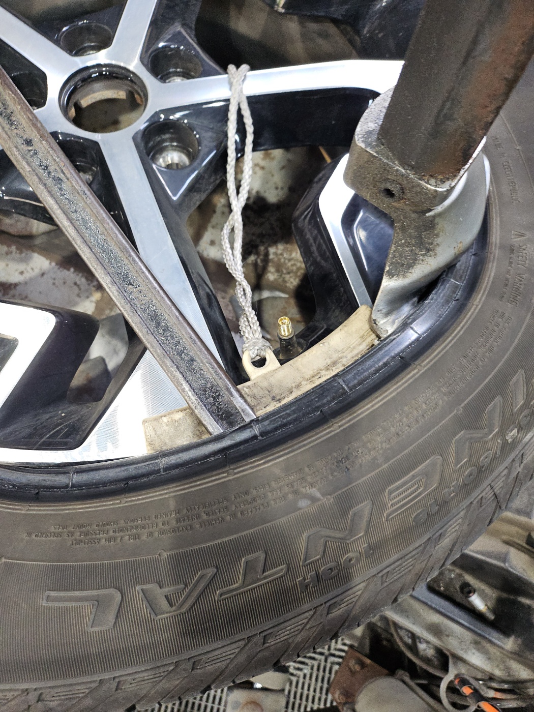 /user/k/kingkongtire/editor/2408/31b5b9eddcc5ceb51214b07e6c56851f_1724129317_5509.jpg 이미지크게보기