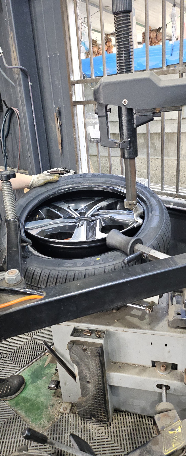 /user/k/kingkongtire/editor/2409/8070522d9ee8e74800a4af2a29e321e0_1725866222_239.jpg 이미지크게보기