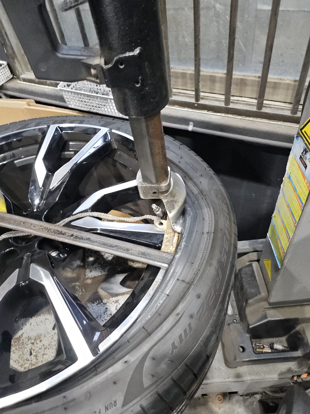 /user/k/kingkongtire/editor/2409/8c40cebe666dbc8e2ff0971c63223354_1726825815_9992.jpg 이미지크게보기