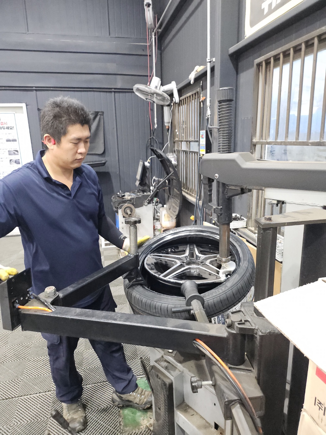 /user/k/kingkongtire/editor/2409/8c40cebe666dbc8e2ff0971c63223354_1726825876_0938.jpg 이미지크게보기