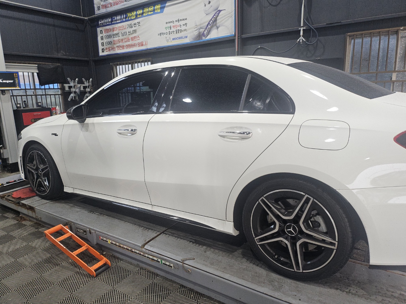 /user/k/kingkongtire/editor/2409/8c40cebe666dbc8e2ff0971c63223354_1726825879_211.jpg 이미지크게보기