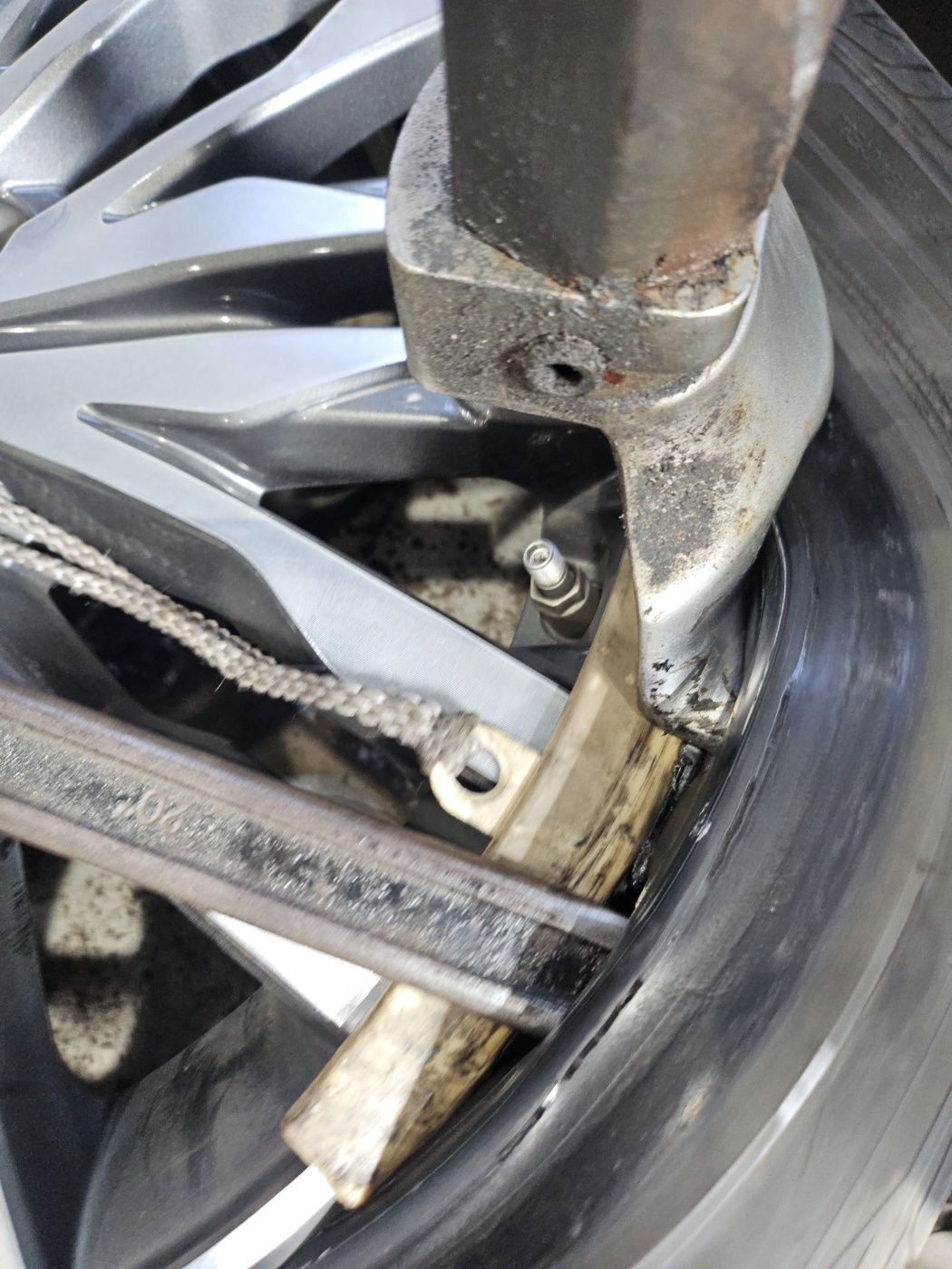 /user/k/kingkongtire/editor/2410/3ad49c94f3711f93465485c4f1f205c7_1730076899_3851.jpg 이미지크게보기