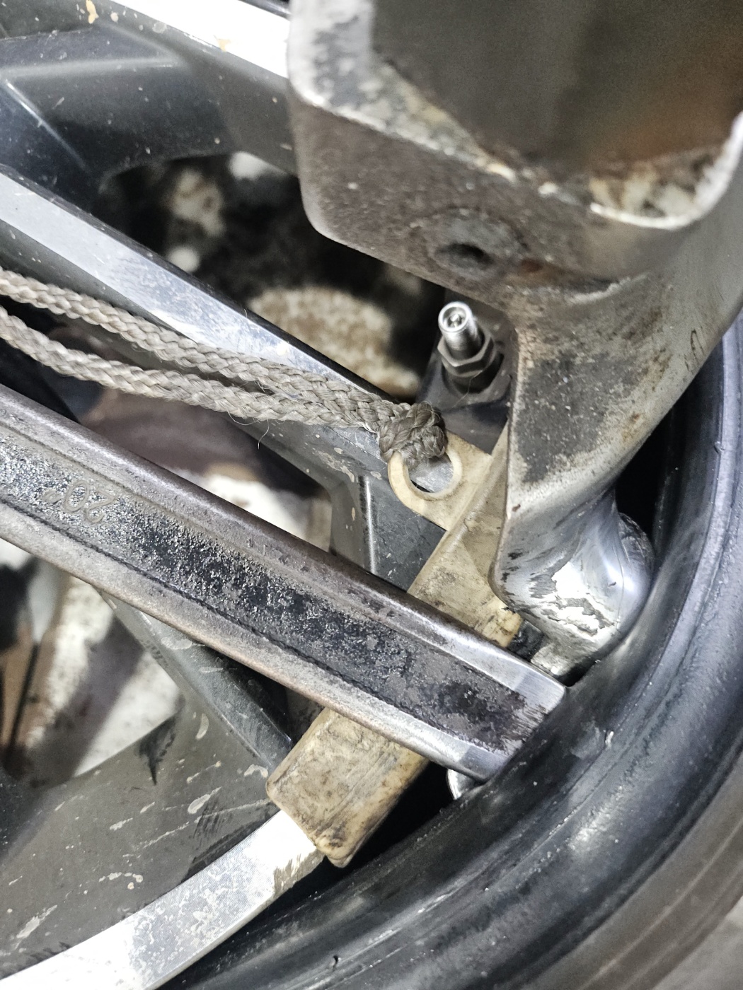 /user/k/kingkongtire/editor/2410/8c7988e51e16cfcb14d9a2db2242ff00_1730163302_9676.jpg 이미지크게보기