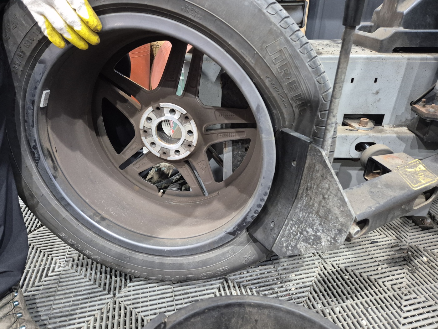 /user/k/kingkongtire/editor/2410/c0a9a98f44dfa659574b3a7103ee21f7_1729314590_0035.jpg 이미지크게보기