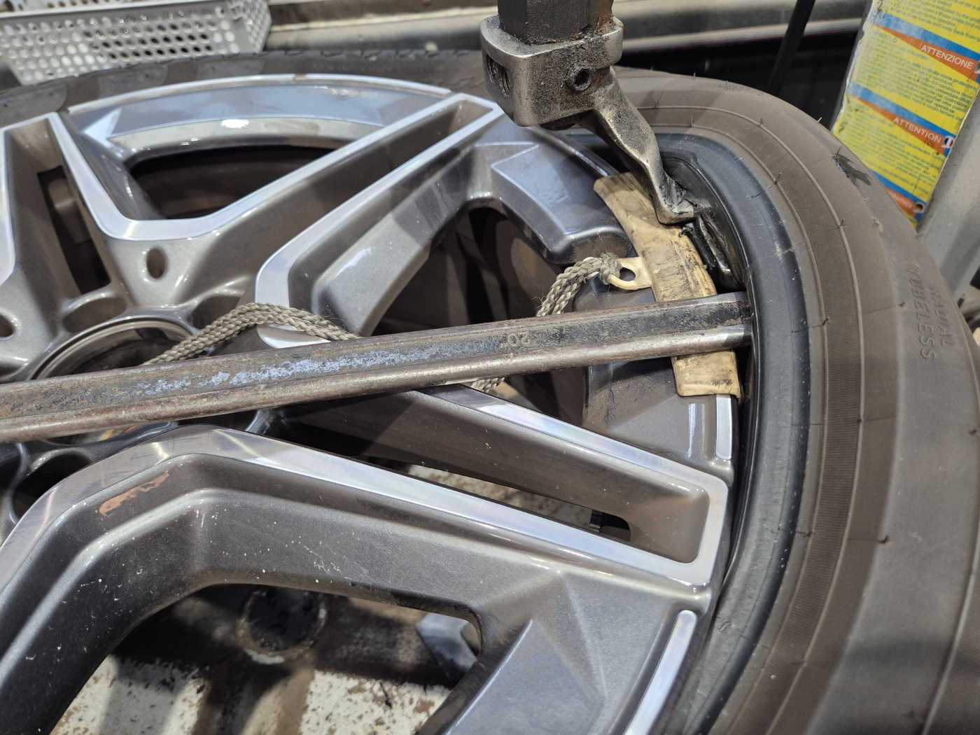 /user/k/kingkongtire/editor/2410/c0a9a98f44dfa659574b3a7103ee21f7_1729314590_1095.jpg 이미지크게보기