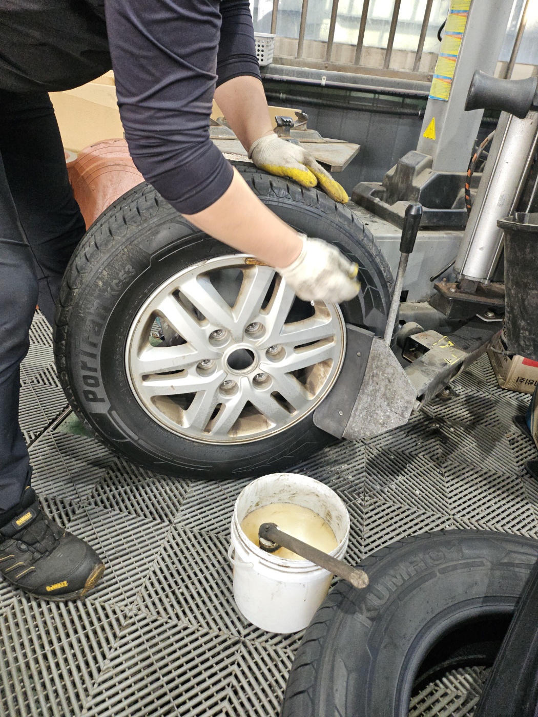 /user/k/kingkongtire/editor/2410/caa5a09c24c5ec7868bcef809ee8467b_1730271383_4527.jpg 이미지크게보기